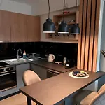 Efanton 3 Apartament Larissa